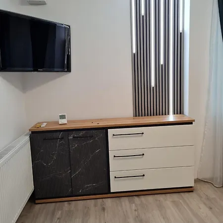 Apartment Romanescu One *